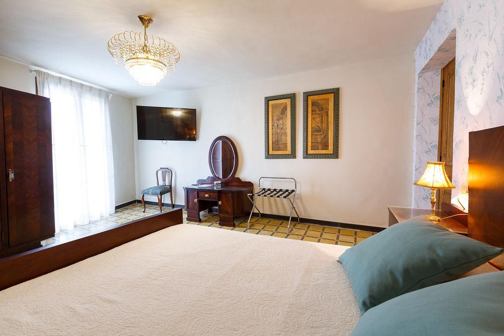 Hotel Villa San Jorge Azanúy 外观 照片